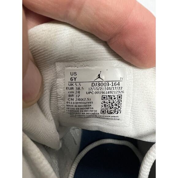 Nike Air Jordan 13 Retro GS White French Blue DJ3003-164 Youth Size 6Y - Picture 8 of 9